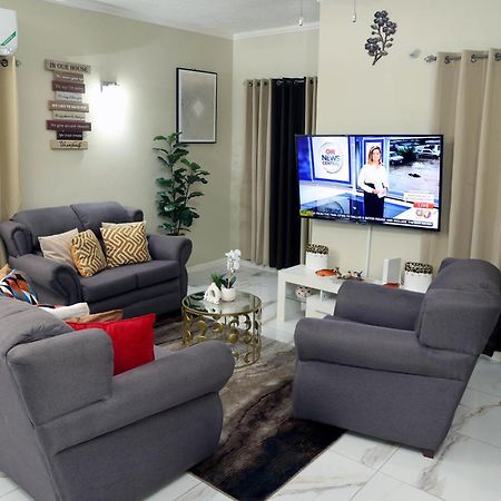 Spacious Luxury 3 Bed Rooms In Kingston Exteriör bild