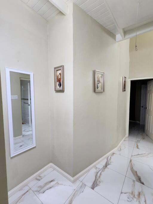 Spacious Luxury 3 Bed Rooms In Kingston Exteriör bild