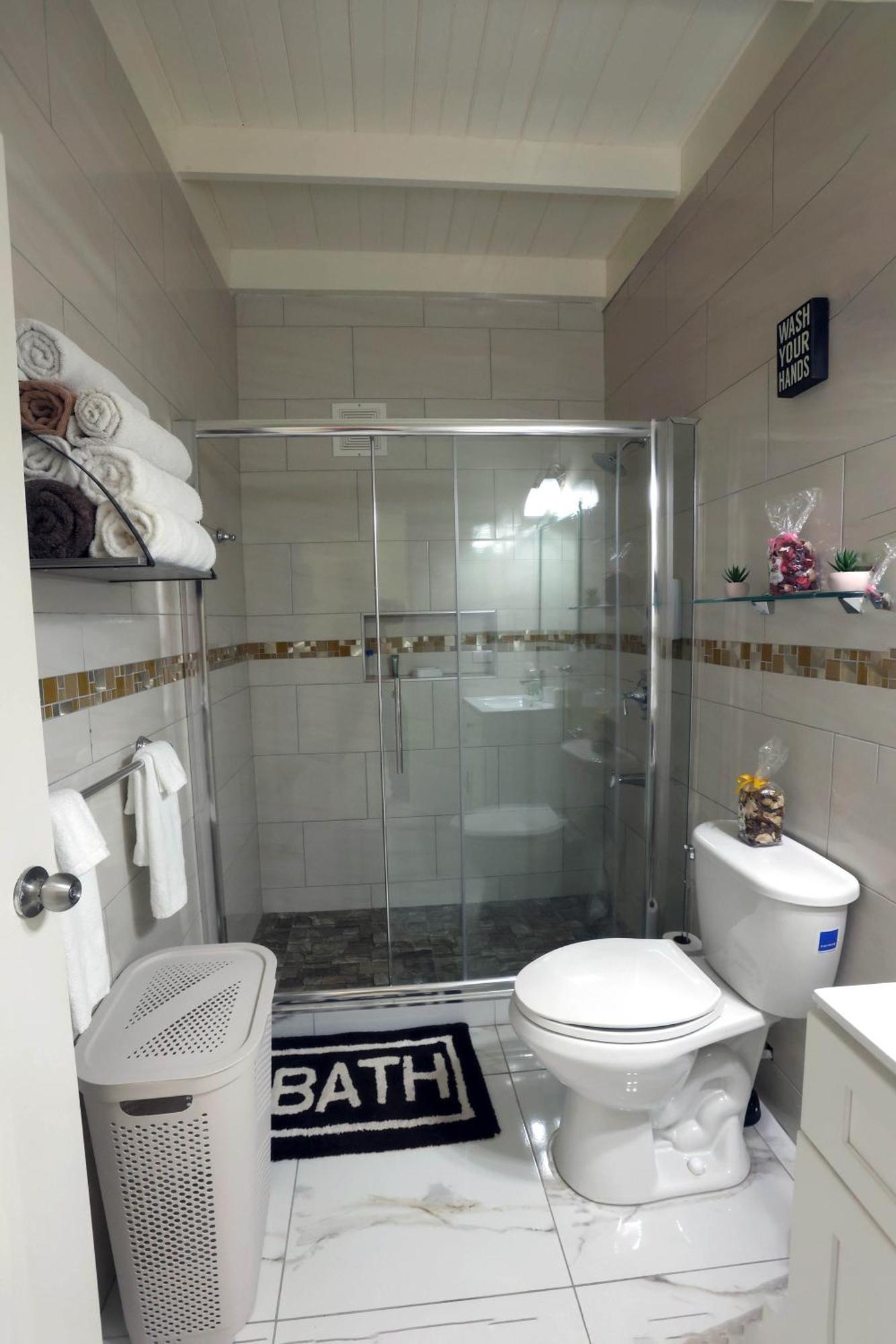 Spacious Luxury 3 Bed Rooms In Kingston Exteriör bild